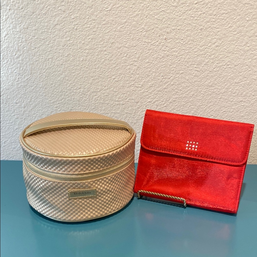 Lot of 2 Cosmetic Cases Elizabeth Arden and Lancôme